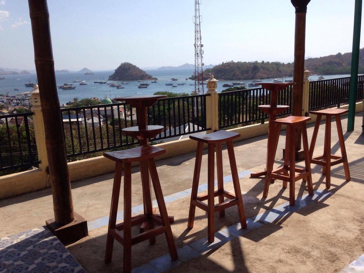 Mawar Hotel Лабуан Баджо Екстериор снимка