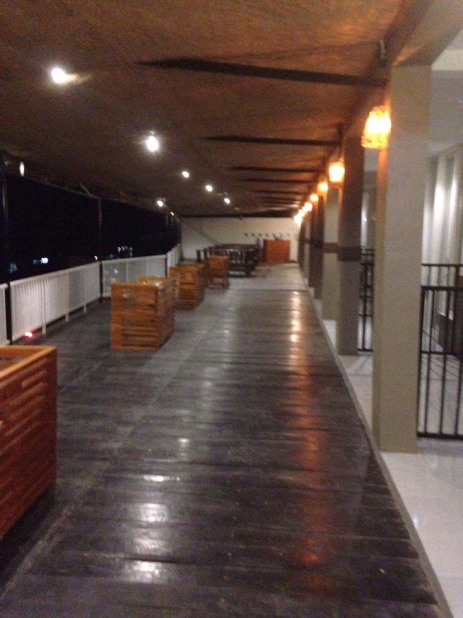 Mawar Hotel Лабуан Баджо Екстериор снимка